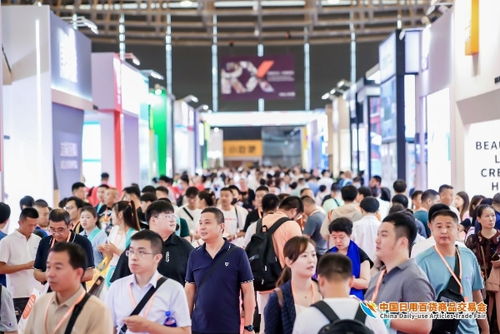 人流如潮星聚上海，百貨盛會引領家電新風尚——第116屆中國日用百貨商品交易會盛大開幕聚焦家用電器銷售